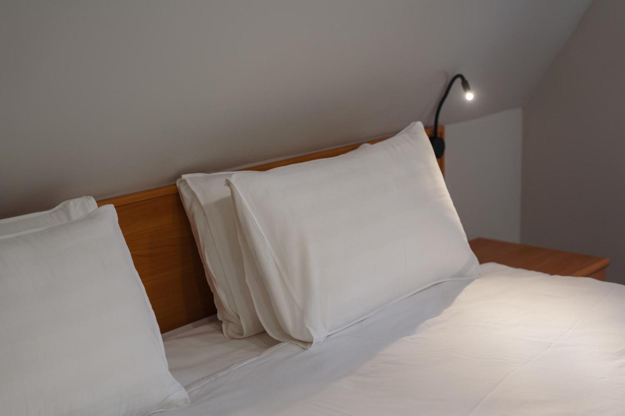 Dolinnka Hotel Tsjolpon-Ata Eksteriør bilde